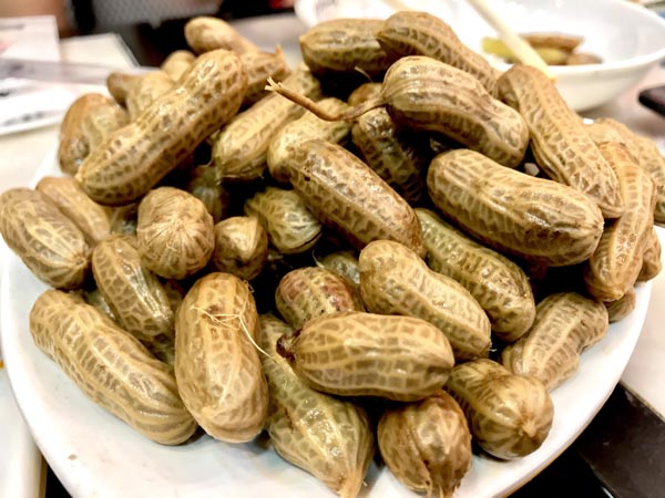 Steamed Peanuts Bao's BBQ in Nanjing [宝记烧烤，南京]