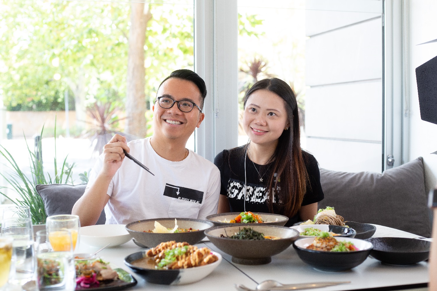 Hosts Roslyn Foo and Oh Rice Foodie at Bai Long Store